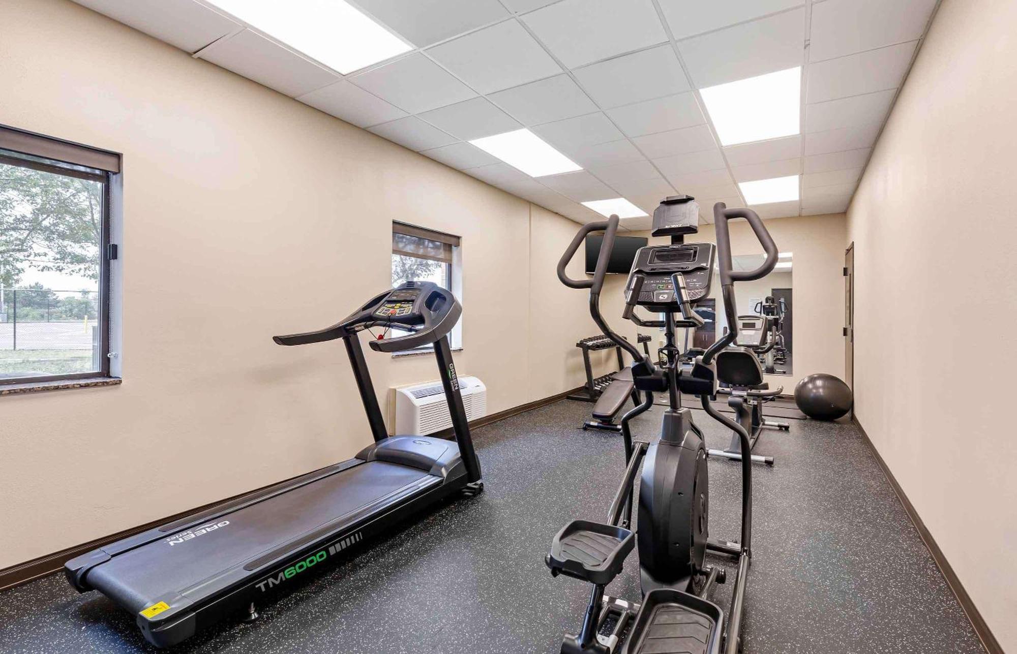 Extended Stay America Suites - Buffalo - Airport 치크토와가 외부 사진