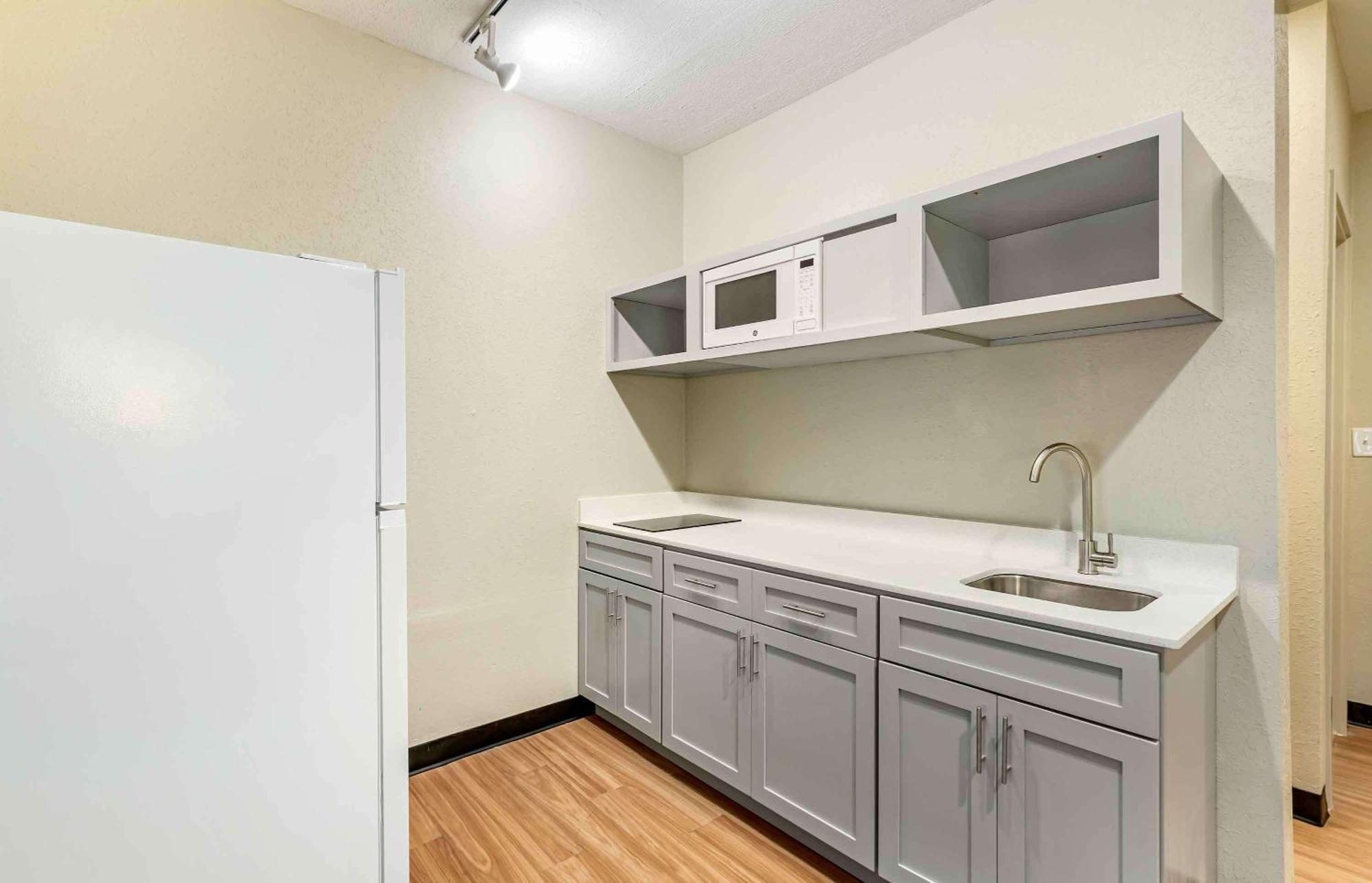 Extended Stay America Suites - Buffalo - Airport 치크토와가 외부 사진