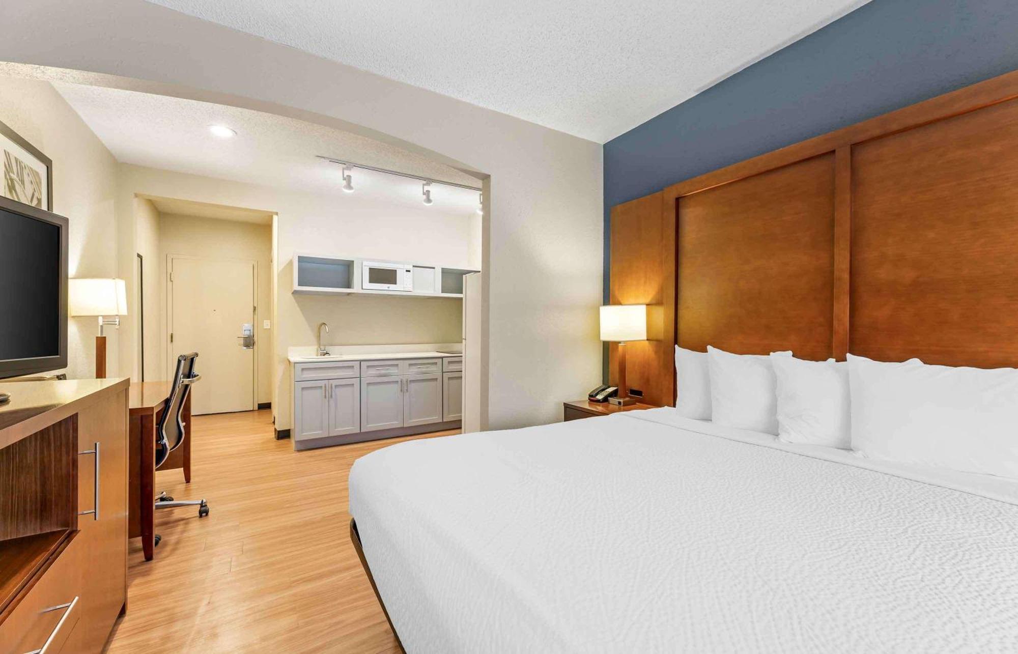 Extended Stay America Suites - Buffalo - Airport 치크토와가 외부 사진