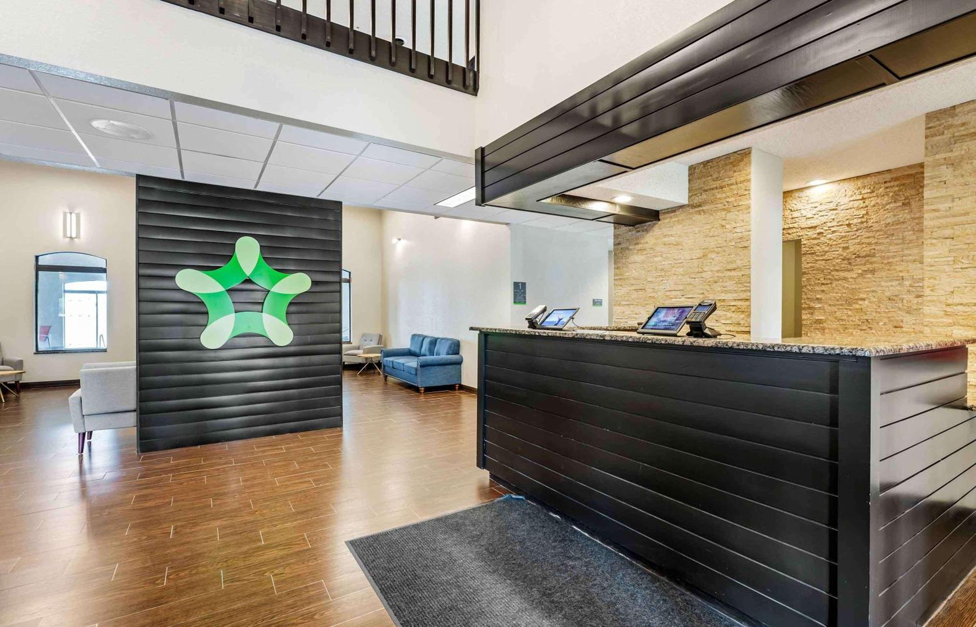 Extended Stay America Suites - Buffalo - Airport 치크토와가 외부 사진